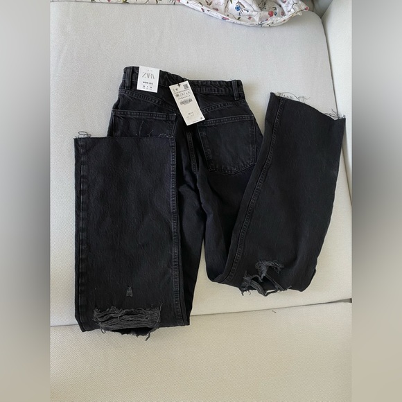 🛍️NEW ZARA BLOGGERS FAVOURITE HIGH WAISTED JEANS IN BLACK - Picture 4 of 5